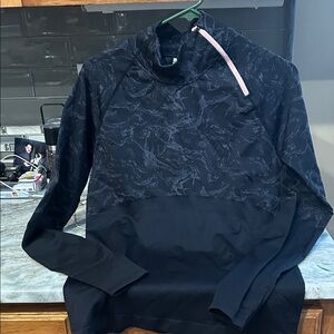 FABLETICS SEAMLESS BASELAYER MOC TURTLE NECK TOP THUMB HOLE WRISTS SZ L BLACK